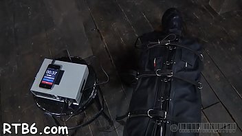 Useless doxy is playing her clits