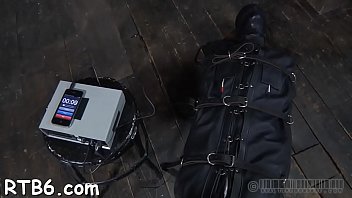 Useless doxy is playing her clits