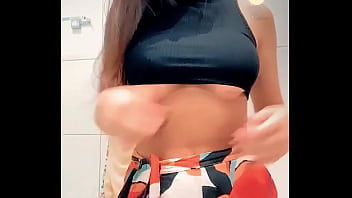 A rainha hotwife tomando banho e filmando tudo pra gente