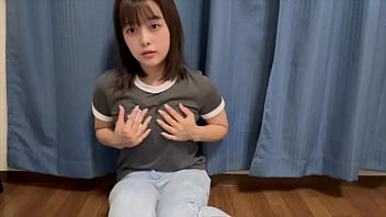 昔、エロ本拾ってトイレでおまんこ触りながらオナニーしてた女子大生。今もオナニー沢山してるよ