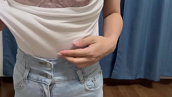 昔、エロ本拾ってトイレでおまんこ触りながらオナニーしてた女子大生。今もオナニー沢山してるよ