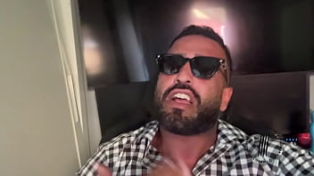 Arrombando o cu enorme da casada completo no red