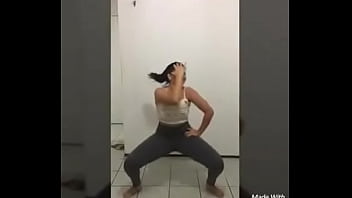 Novinha Que Não Sabe Dançar Viviane thumbnail