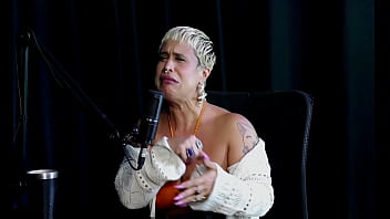 Sofreu em um ensaio e isso a fez criar a just house não é sadio a disputa entre modelos e se sentiu deslocada ao just joana watch sheer red