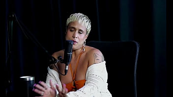 Sofreu em um ensaio e isso a fez criar a just house não é sadio a disputa entre modelos e se sentiu deslocada ao just joana watch sheer red