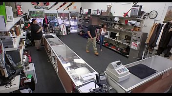 Reality babe does fellatio