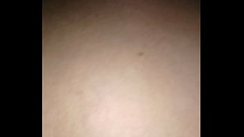 Masturbo a mi novia y tenemos sexo en cuatro