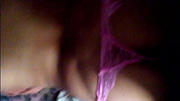 Follandola duro con su tanguita de lado