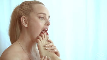 Charlie forde takes nova hawthorne's pussy juice on her face