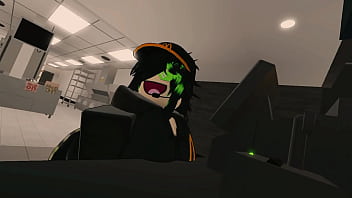 Mcdonald's worker moving her ass for costumer