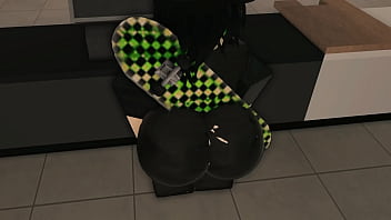 Mcdonald's worker moving her ass for costumer