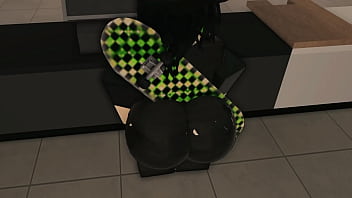 Mcdonald's worker moving her ass for costumer