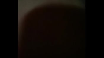 Se moja y me llena de crema la mano