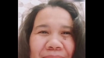 A woman shows me her boobs