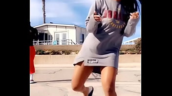 Y dances and her pussy showed in the process Y dances and her pussy showed in the process