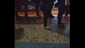 Puta de jaqueta de nylon