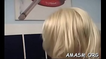 Wicked bombshell to suck python