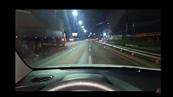 Tudo começou no carro depois levei essa casada pra levar rola grande e grossa no quarto diz ela que o marido adora limpar a porra que eu deixo dentro dela