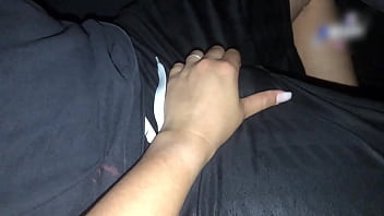 Novinha gostosa da academia pediu carona em troca de um presentinho