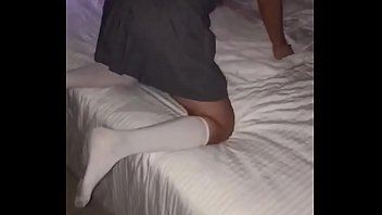 Falt&oacute; a clases para ir a follar esta jovencita tiene el co&ntilde;o bien cerradito sexo casero mexicano