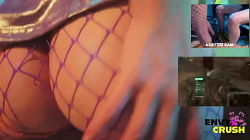 Gamer girl in kitty bikini drools all over his cock