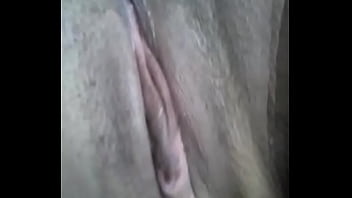 Safada excitada filmando a sirrica