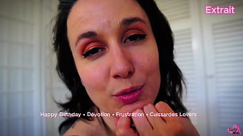 12 min 06 en adoration devant ta déesse tu aime être si faible devant