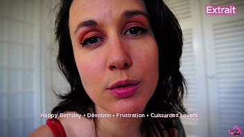 12 min 06 en adoration devant ta déesse tu aime être si faible devant