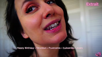 12 min 06 en adoration devant ta déesse tu aime être si faible devant