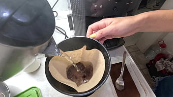 I forgot milk for her coffee again so i gave her a double creampie