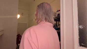 I forgot milk for her coffee again so i gave her a double creampie