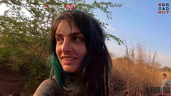 Ela fez eu parar no meio da estrada para eu gozar na boquinha dela dread hot fazendo sexo em público