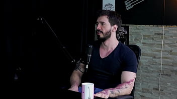 Começou cedo no swing trocou de trabalho na pandemia e depois que a família descobriu entrou pro pornô de vez arthur aily sheer red