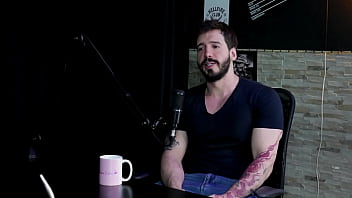 Começou cedo no swing trocou de trabalho na pandemia e depois que a família descobriu entrou pro pornô de vez arthur aily sheer red