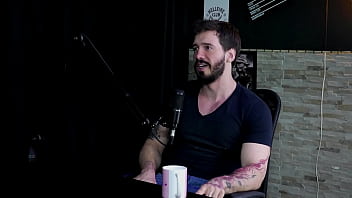 Começou cedo no swing trocou de trabalho na pandemia e depois que a família descobriu entrou pro pornô de vez arthur aily sheer red