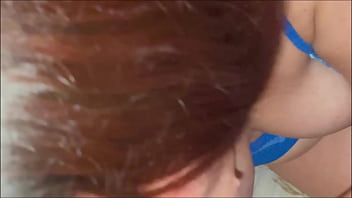 Recién dejada por su ex cornudo termina desquitándose con un desconocido que la hace gritar como nunca"