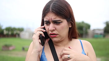 Recién dejada por su ex cornudo termina desquitándose con un desconocido que la hace gritar como nunca"