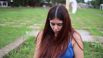 Recién dejada por su ex cornudo termina desquitándose con un desconocido que la hace gritar como nunca"