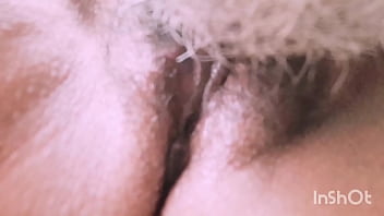 Probando miel caliente delicioso