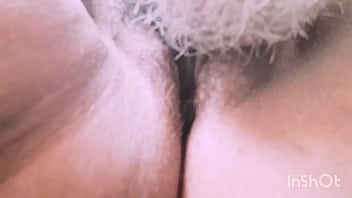 Probando miel caliente delicioso