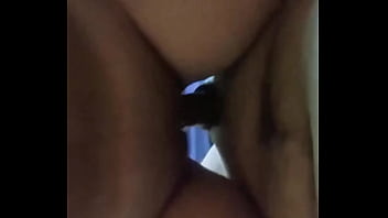 Hermosa chica con grandes tetas le gusta que se la metan hasta el fondo