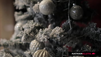 Naturally busty mrs claus' asshole gaped wide