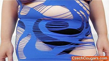 Masturbation and cunny gape plus milf brunette