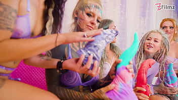 Squirt mayhem 5 girls squirting on each other anal dildos prolapse gapes atm