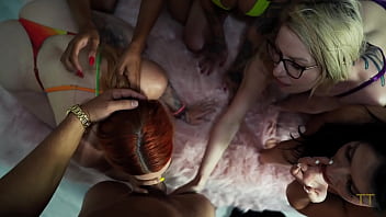 Teddy tarantino gets 5 girl blow bang