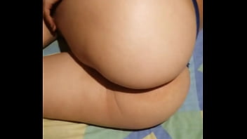 Big ass latina dando tremenda mamada de guebo y follando en cuatro