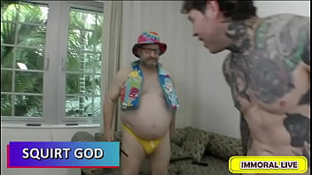 Tiny baddie w braces laya rae & riley star squirting threesome– squirt god 4k