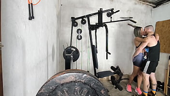 Meu personal me fodeu tao gostoso