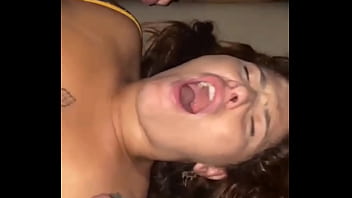 Resolvi abri as pernas pra quem quiser comer e to chupando todo mundo