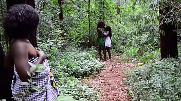 Nonton Sexy Natural Ebony Best Friends Grinding Wet Pussies In Wild Homemade Sex Tape thumbnail